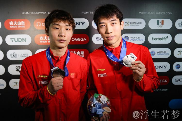 郑九源携手胡宇康勇夺男子双人3米板金牌