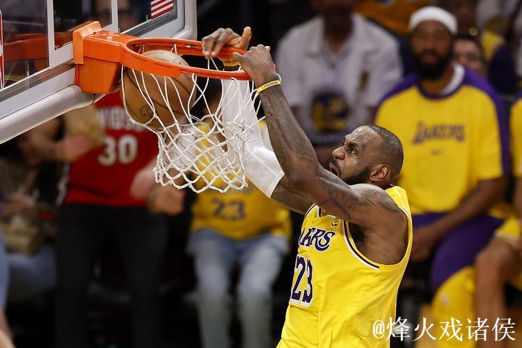 詹姆斯18+10难救主 独行侠缺东欧仍大胜湖人终结5连败