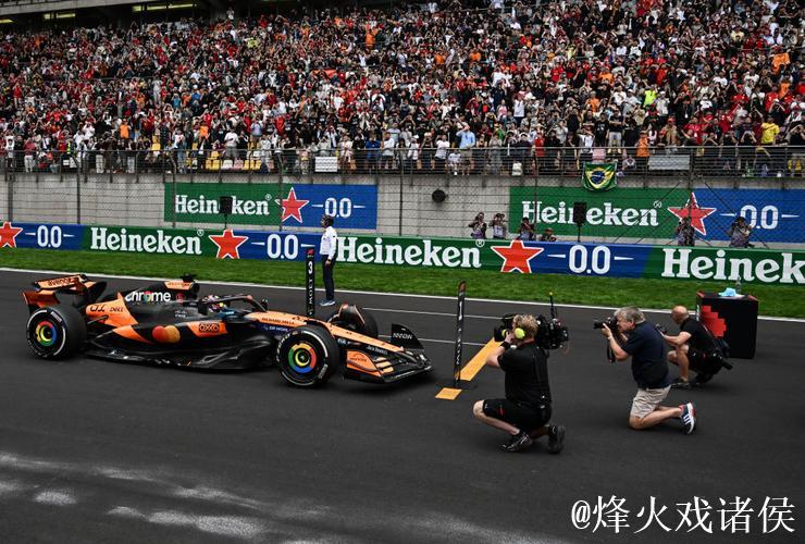 F1迈阿密站-皮亚斯特里夺冠赛季3连胜 迈凯伦包揽前二 F1迈阿密站-皮亚斯特里夺冠赛季3连胜 迈凯伦包揽前二