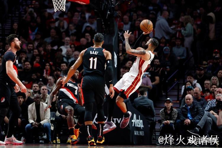 艾顿22+15开拓者力克热火 尼克斯送篮网4连败